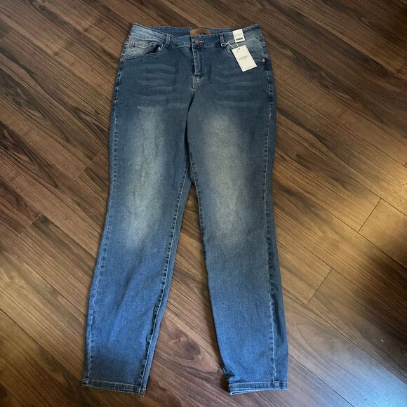 NWT Judy Blue Mid Rise jeans 14w - Picture 1 of 11